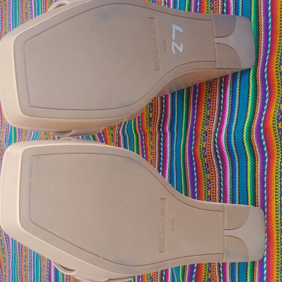 Marc Fisher Lukey Dress Wedge Sandal Shoes in Bone Beige size 9.5 - Picture 11 of 15